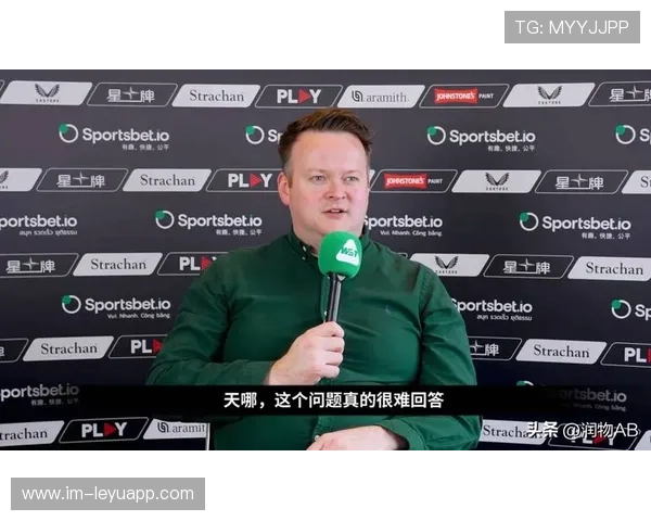 墨菲在训练中加强攻守转换 墨菲在训练中加强攻守转换